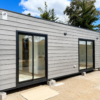 Modulares Häuschen mit einer Fläche von 24 m²