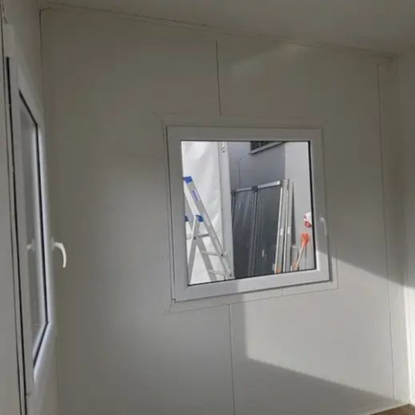 Bürocontainer mit WC 3,6 × 2,5 m