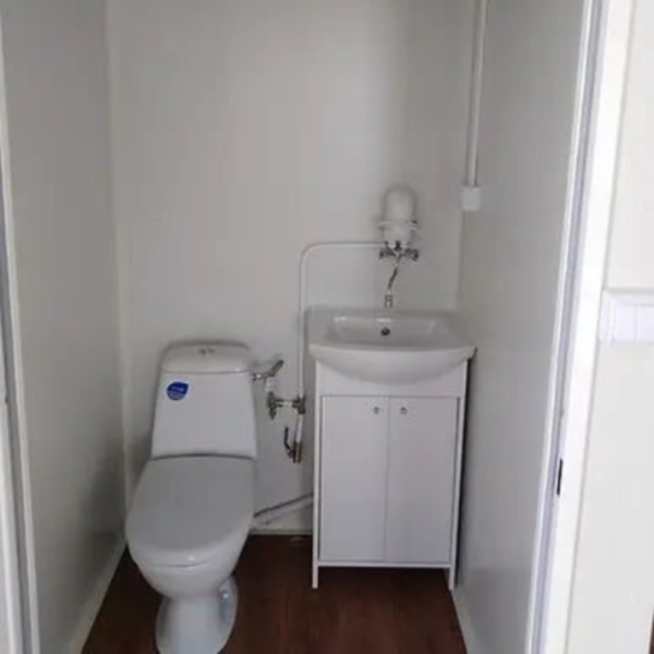Bürocontainer mit WC 3,6 × 2,5 m